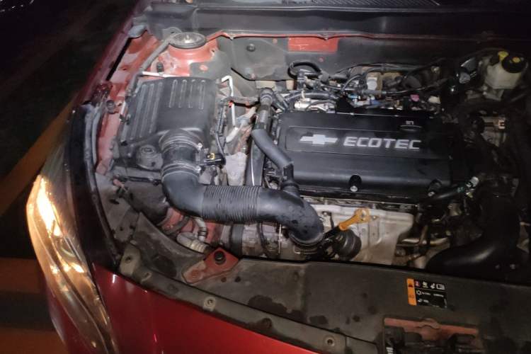 Used Chevrolet Malibu 2013 1.6T Automatic Comfort Edition Engine Bay Right