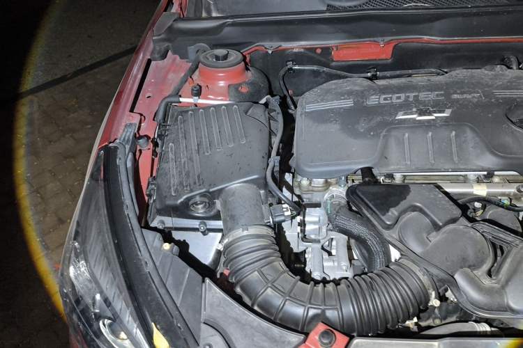 Used Chevrolet Malibu 2013 2.0L Automatic Luxury Edition Engine Bay Right