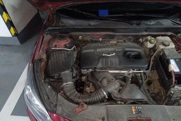 Used Chevrolet Malibu 2013 2.0L Automatic Comfort Edition Engine Bay Right