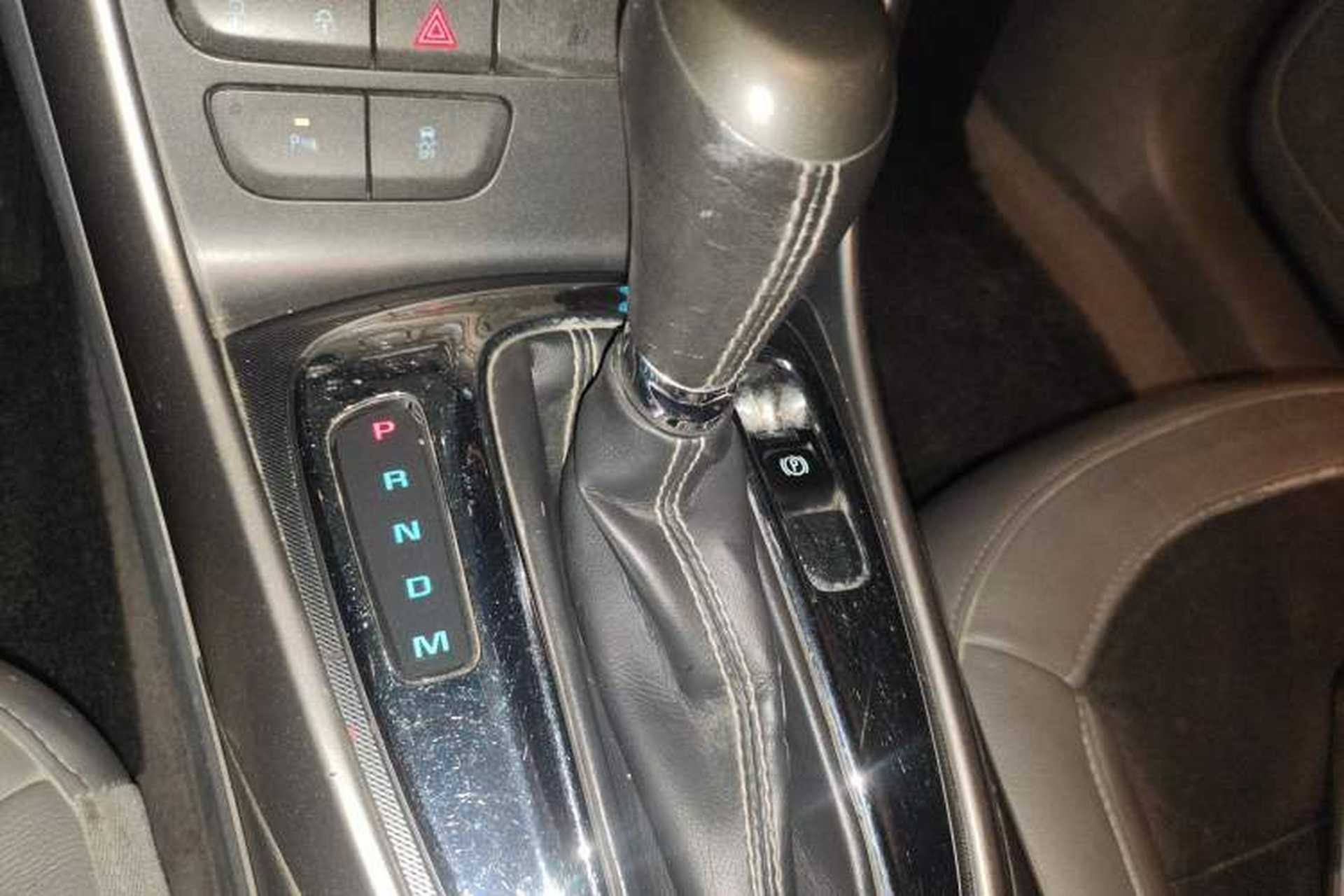Used Chevrolet Malibu 2013 2.0L Automatic Luxury Edition Gear Lever
