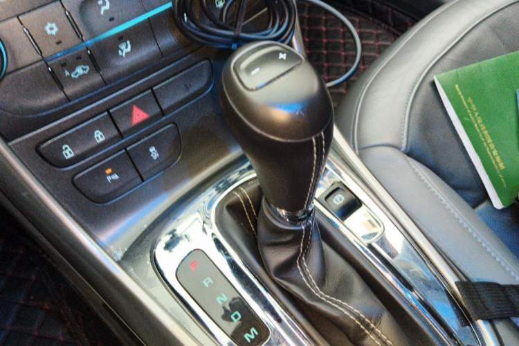 Used Chevrolet Malibu 2013 2.0L Automatic Luxury Edition Gear Lever