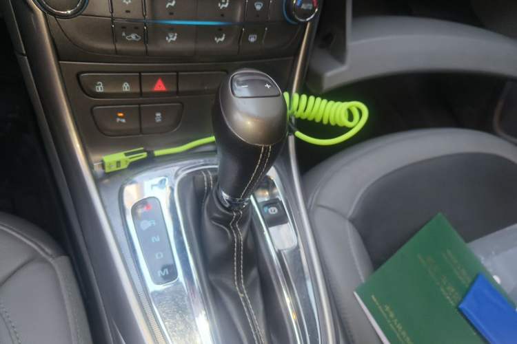 Used Chevrolet Malibu 2013 2.0L Automatic Luxury Edition Gear Lever