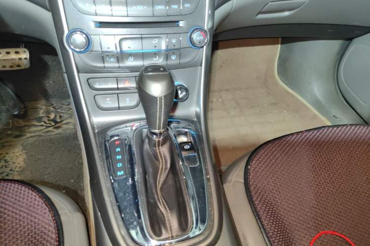 Used Chevrolet Malibu 2013 2.4L Automatic Luxury Edition Gear Lever