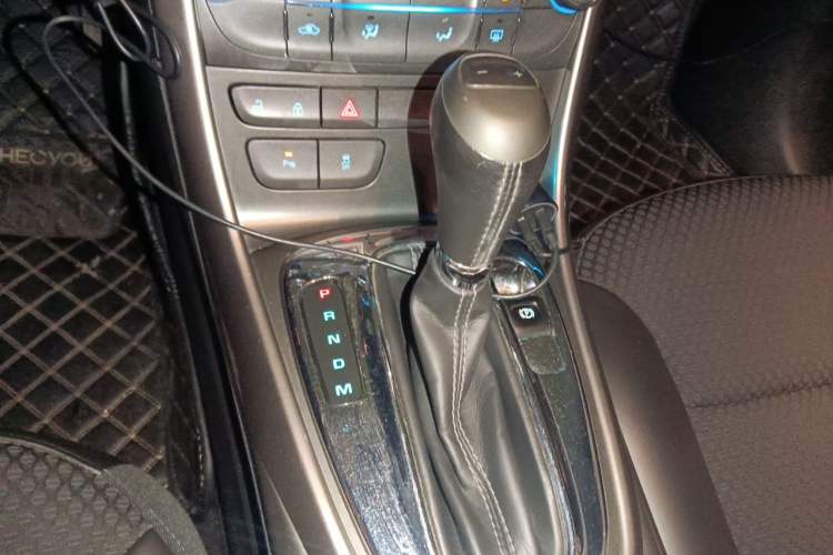 Used Chevrolet Malibu 2013 1.6T Automatic Comfort Edition Gear Lever