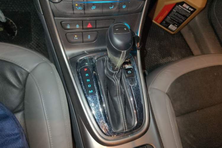 Used Chevrolet Malibu 2013 2.4L Automatic Luxury Edition Gear Lever