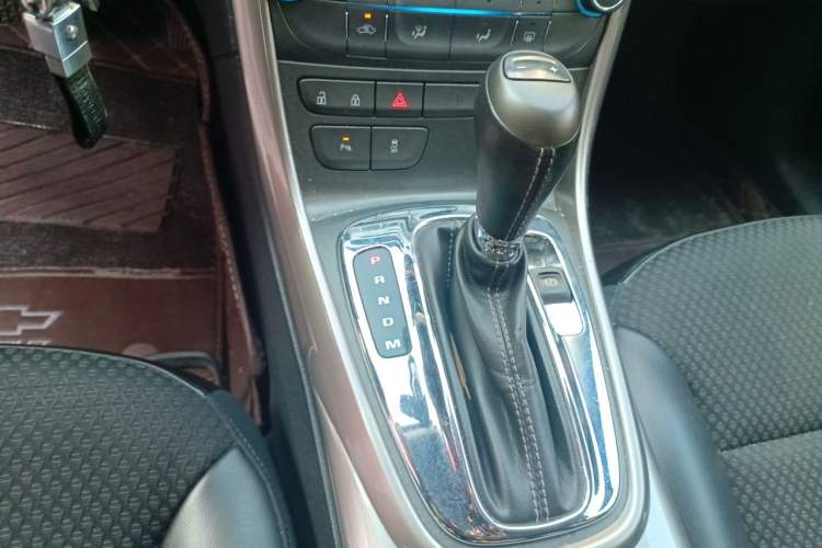 Used Chevrolet Malibu 2013 1.6T Automatic Comfort Edition Gear Lever