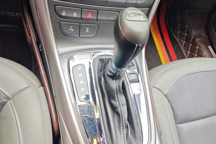 Used Chevrolet Malibu 2013 2.0L Automatic Luxury Edition Gear Lever