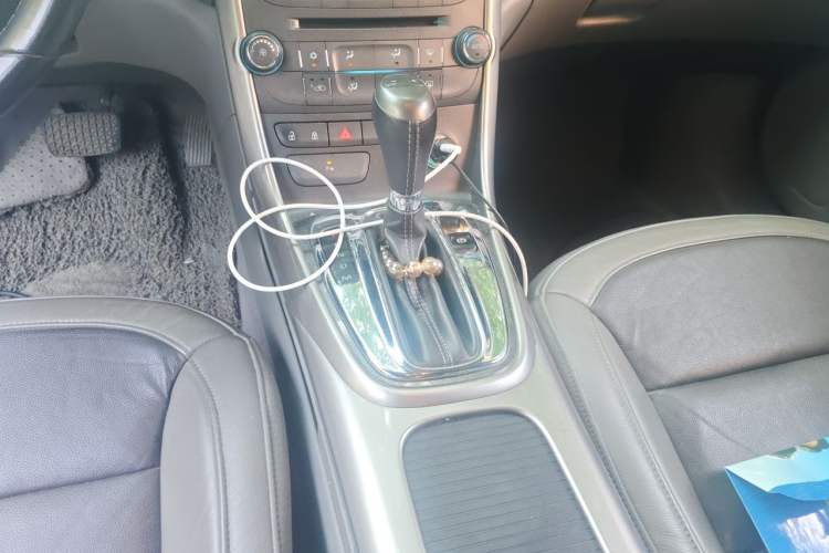 Used Chevrolet Malibu 2013 2.0L Automatic Luxury Edition Gear Lever