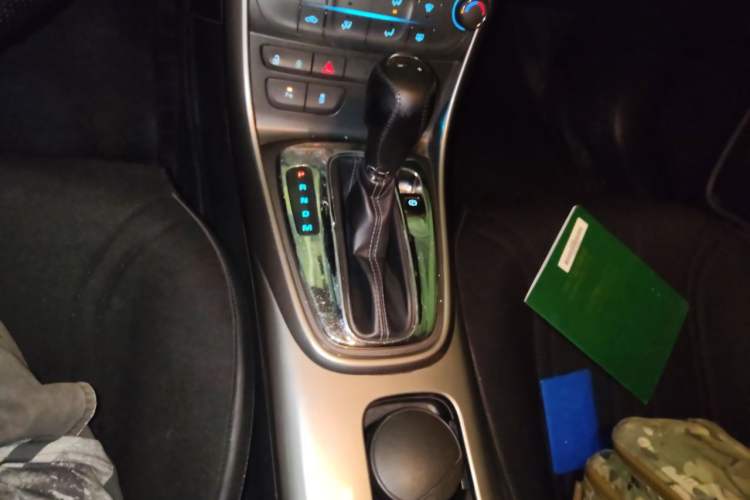 Used Chevrolet Malibu 2013 1.6T Automatic Comfort Edition Gear Lever