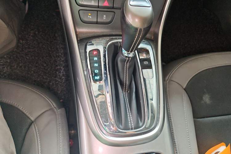 Used Chevrolet Malibu 2013 2.0L Automatic Luxury Edition Gear Lever