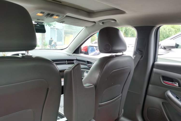Used Chevrolet Malibu 2013 2.4L Automatic Luxury Edition Headliner