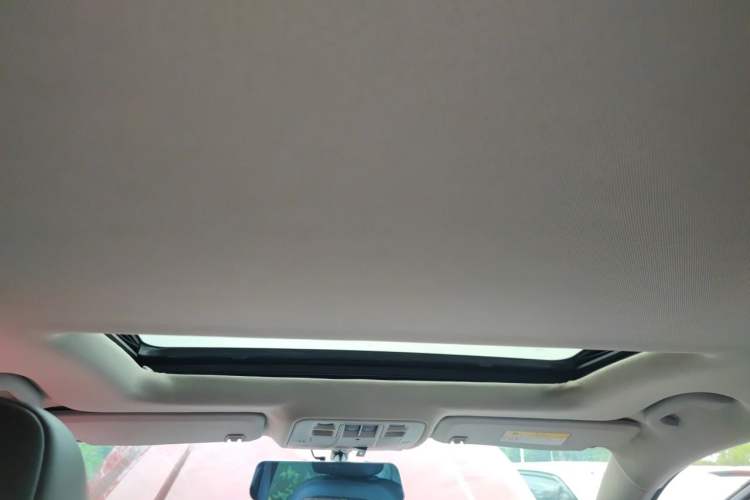 Used Chevrolet Malibu 2013 2.0L Automatic Luxury Edition Headliner