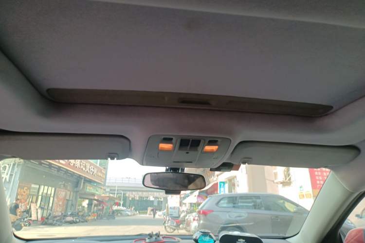 Used Chevrolet Malibu 2013 1.6T Automatic Comfort Edition Headliner