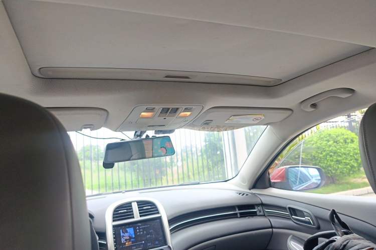Used Chevrolet Malibu 2013 2.4L Automatic Luxury Edition Headliner