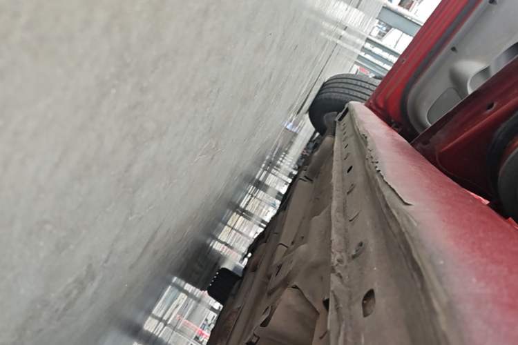 Used Chevrolet Malibu 2013 2.0L Automatic Luxury Edition Left Side Sill