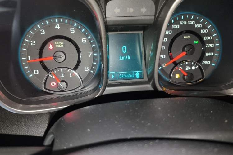 Used Chevrolet Malibu 2013 2.0L Automatic Luxury Edition Odometer Close Up