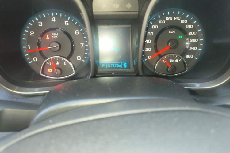 Used Chevrolet Malibu 2013 2.0L Automatic Luxury Edition Odometer Close Up