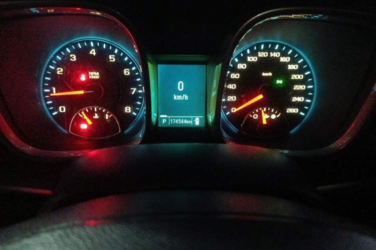 Used Chevrolet Malibu 2013 2.0L Automatic Comfort Edition Odometer Close Up