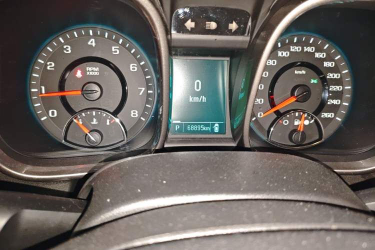 Used Chevrolet Malibu 2013 2.0L Automatic Comfort Edition Odometer Close Up