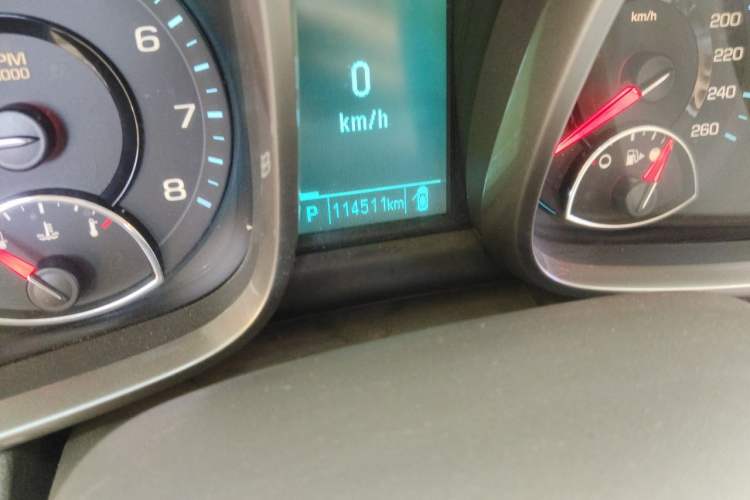 Used Chevrolet Malibu 2013 2.0L Automatic Luxury Edition Odometer Close Up