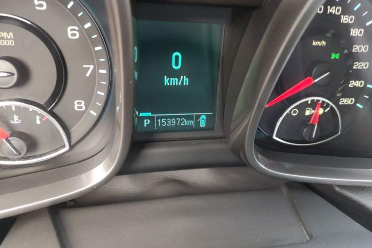 Used Chevrolet Malibu 2013 2.0L Automatic Luxury Edition Odometer Close Up