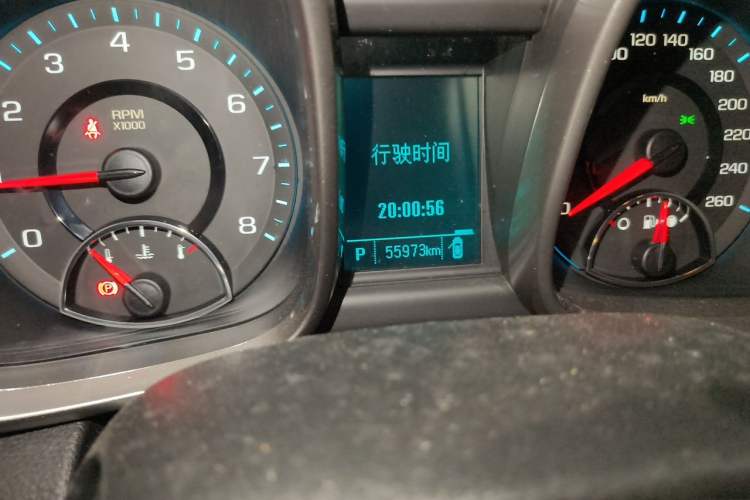 Used Chevrolet Malibu 2013 2.4L Automatic Luxury Edition Odometer Close Up