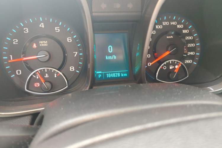 Used Chevrolet Malibu 2013 2.4L Automatic Luxury Edition Odometer Close Up