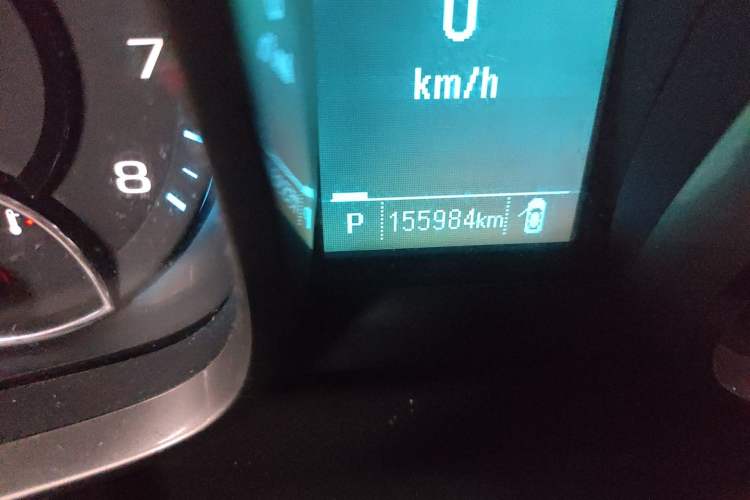 Used Chevrolet Malibu 2013 2.0L Automatic Luxury Edition Odometer Close Up