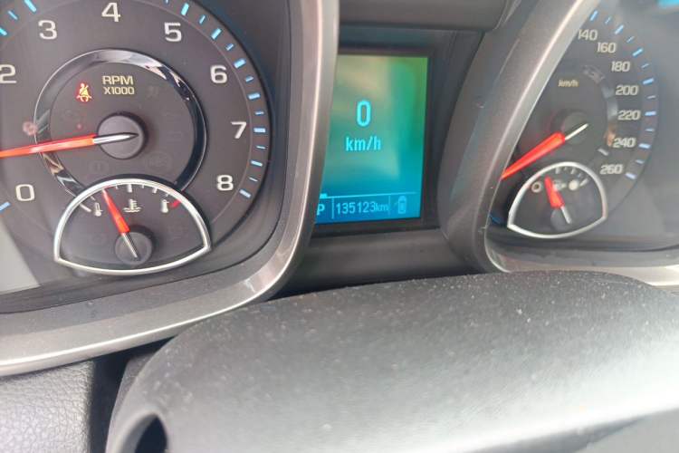 Used Chevrolet Malibu 2013 2.4L Automatic Luxury Edition Odometer Close Up