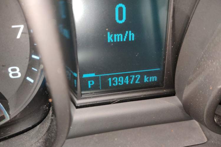 Used Chevrolet Malibu 2013 2.0L Automatic Luxury Edition Odometer Close Up