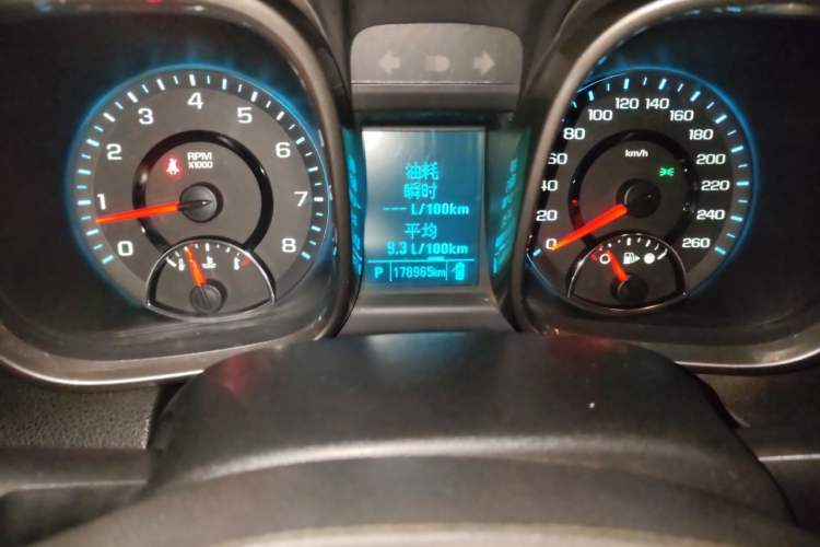 Used Chevrolet Malibu 2013 1.6T Automatic Comfort Edition Odometer Close Up