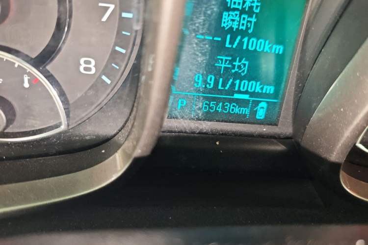 Used Chevrolet Malibu 2013 2.0L Automatic Luxury Edition Odometer Close Up