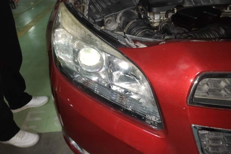 Used Chevrolet Malibu 2013 2.0L Automatic Luxury Edition Right Front Headlight