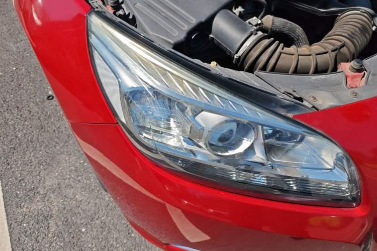 Used Chevrolet Malibu 2013 2.0L Automatic Comfort Edition Right Front Headlight