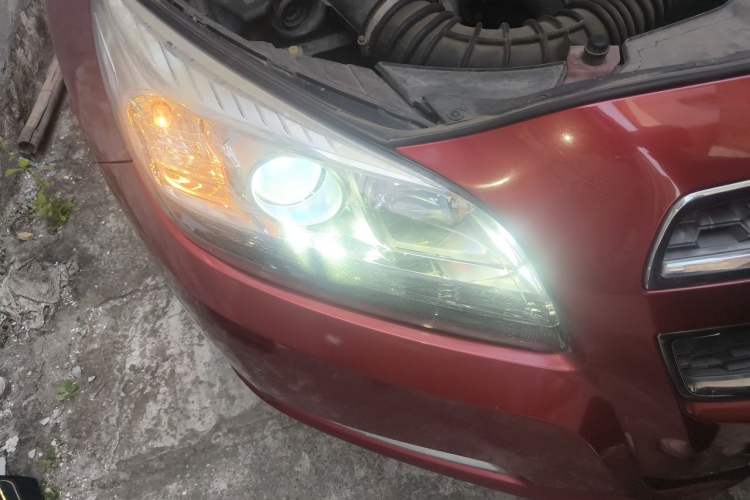 Used Chevrolet Malibu 2013 2.0L Automatic Luxury Edition Right Front Headlight