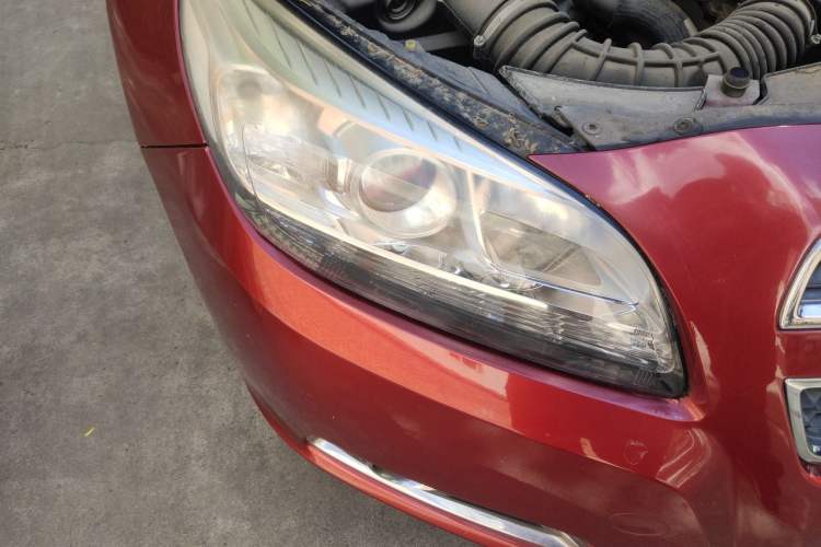 Used Chevrolet Malibu 2013 2.0L Automatic Luxury Edition Right Front Headlight