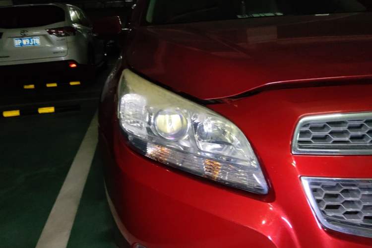 Used Chevrolet Malibu 2013 2.0L Automatic Luxury Edition Right Front Headlight