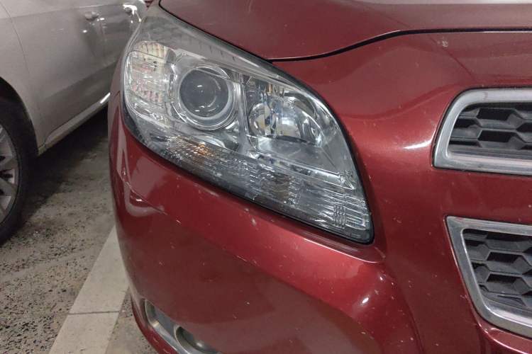 Used Chevrolet Malibu 2013 2.0L Automatic Luxury Edition Right Front Headlight