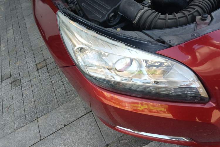 Used Chevrolet Malibu 2013 2.0L Automatic Luxury Edition Right Front Headlight