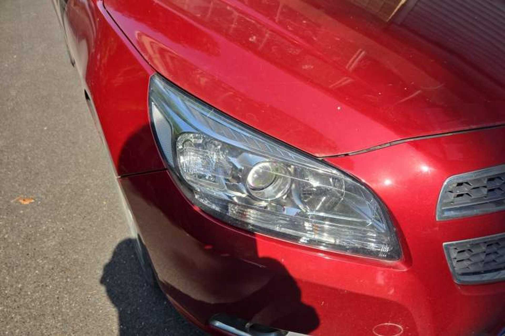 Used Chevrolet Malibu 2013 2.0L Automatic Luxury Edition Right Front Headlight