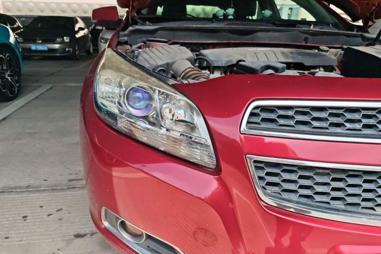 Used Chevrolet Malibu 2013 2.0L Automatic Luxury Edition Right Front Headlight