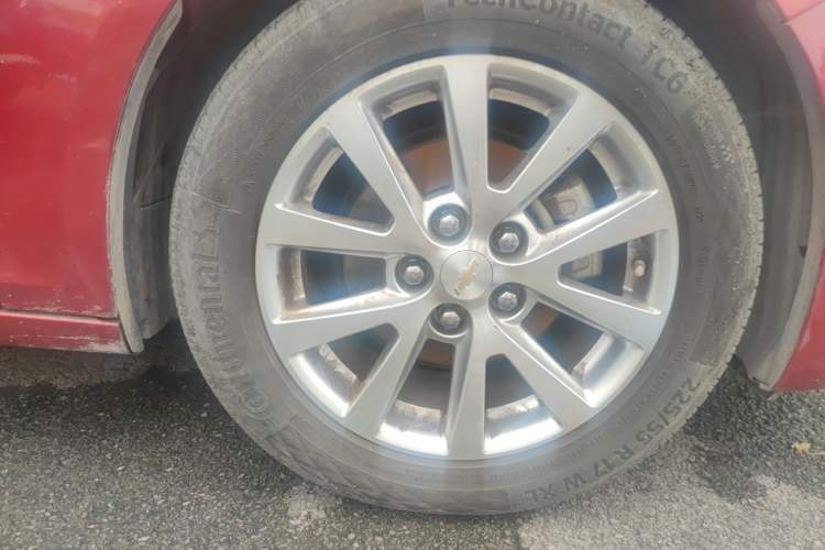 Used Chevrolet Malibu 2013 2.0L Automatic Luxury Edition Right Front Wheel Hub