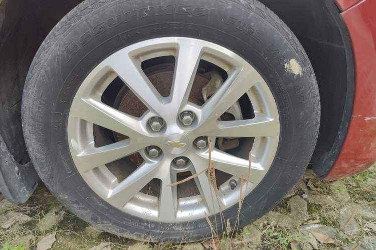 Used Chevrolet Malibu 2013 2.4L Automatic Luxury Edition Right Front Wheel Hub
