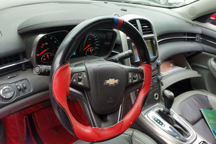 Used Chevrolet Malibu 2013 2.4L Automatic Luxury Edition Steering Wheel