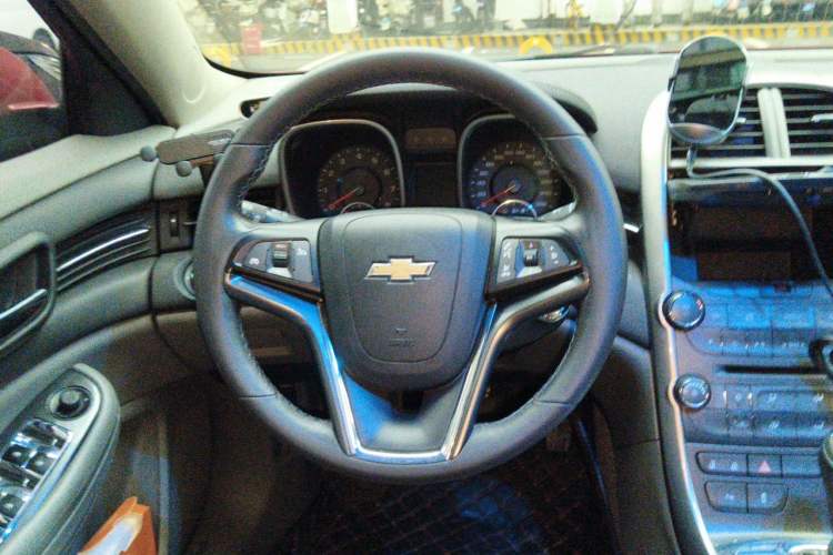 Used Chevrolet Malibu 2013 2.0L Automatic Luxury Edition Steering Wheel
