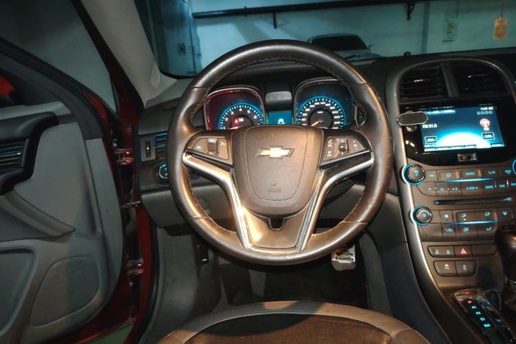 Used Chevrolet Malibu 2013 2.0L Automatic Luxury Edition Steering Wheel