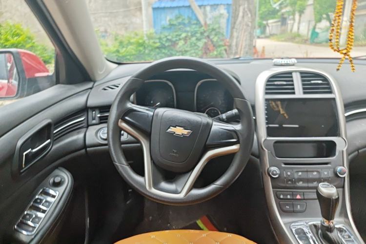 Used Chevrolet Malibu 2013 1.6T Automatic Comfort Edition Steering Wheel