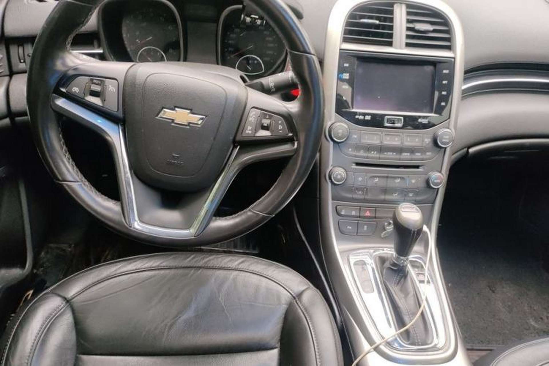 Used Chevrolet Malibu 2013 1.6T Automatic Luxury Edition Steering Wheel