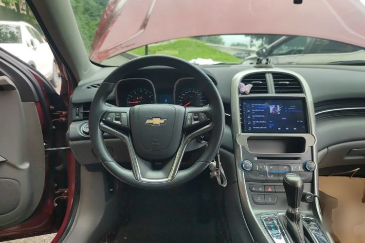 Used Chevrolet Malibu 2013 2.0L Automatic Luxury Edition Steering Wheel
