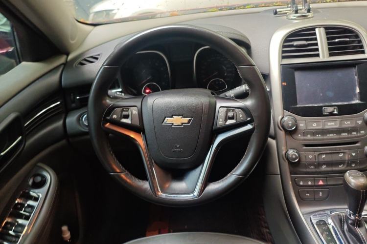 Used Chevrolet Malibu 2013 2.0L Automatic Luxury Edition Steering Wheel